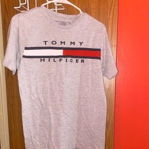 TOMMY HILFIGER t-shirt big boys size xL/20